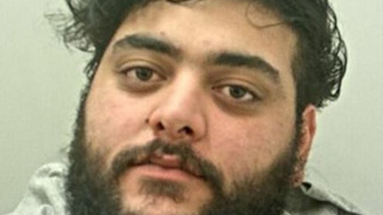 Blackburn goon jailed for robbing pensioner and forced the victim to sing before telling him to f*** off in Pakistani