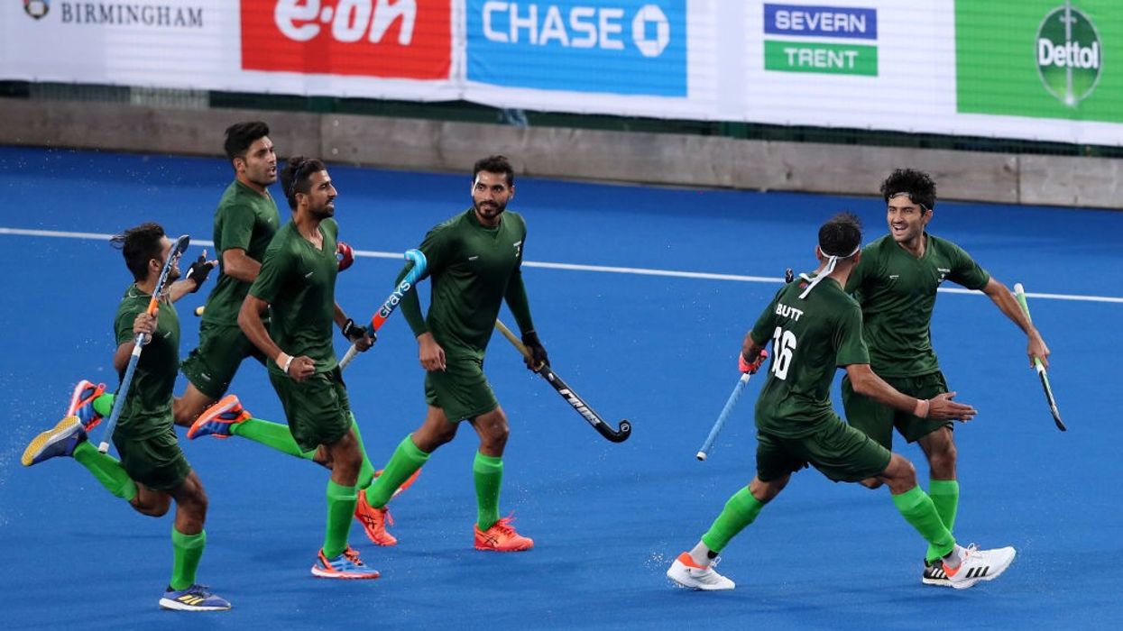 Pakistan's Dutch hockey coach flies home after not being paid a salary