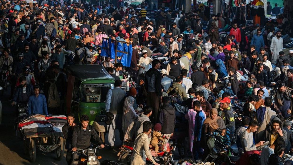 Cash-strapped Pakistan announces early closure of markets, wedding halls to save energy