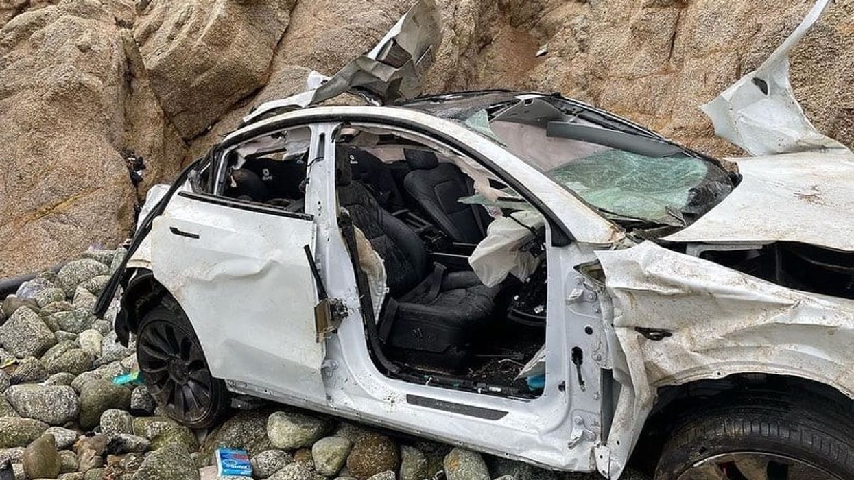 US: Indian-origin man drives car off cliff with family inside, arrested, all survive