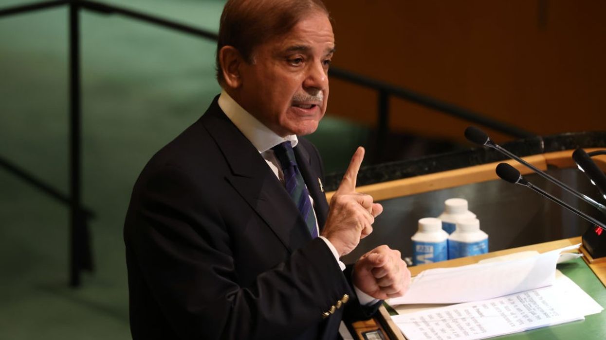 Pakistan government to hand over power to caretaker setup next month