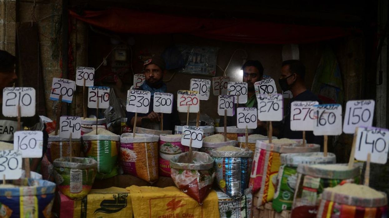 UAE approves $2bn funding to cash-strapped Pakistan