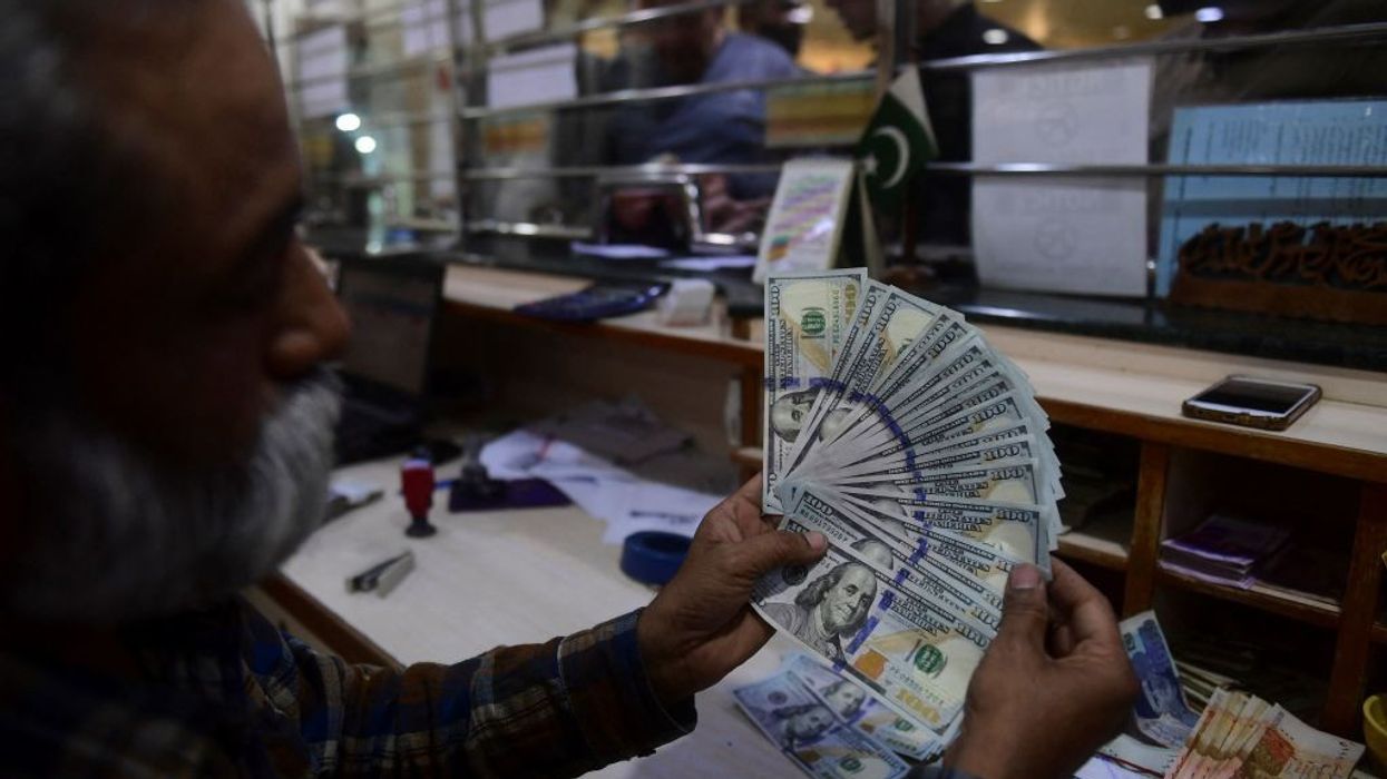Pakistan economic crisis: 10 percent cut in govt employees' salary under consideration