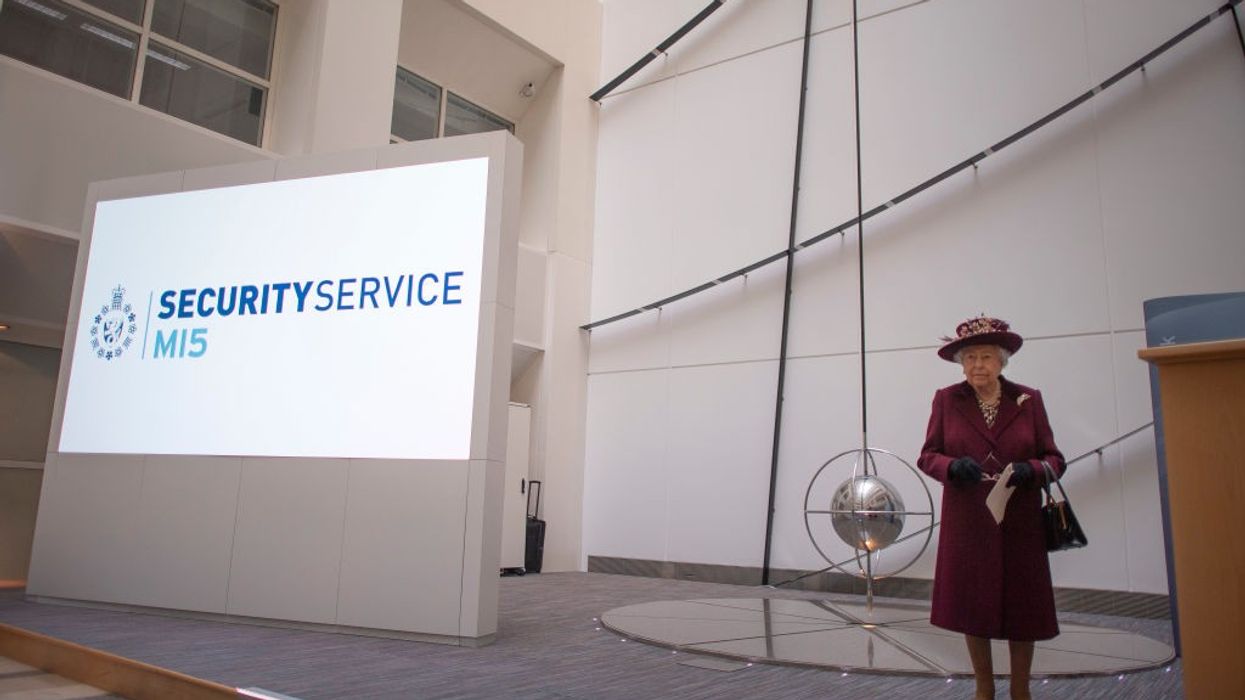 MI5 spies unlawfully issued surveillance warrants for nearly five years - tribunal