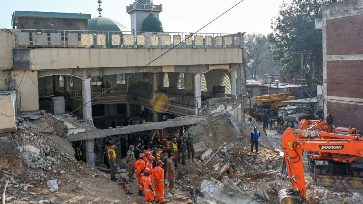 Pakistan: Head of suspected suicide bomber recovered from the blast site in Peshawar; Death toll rises to 93