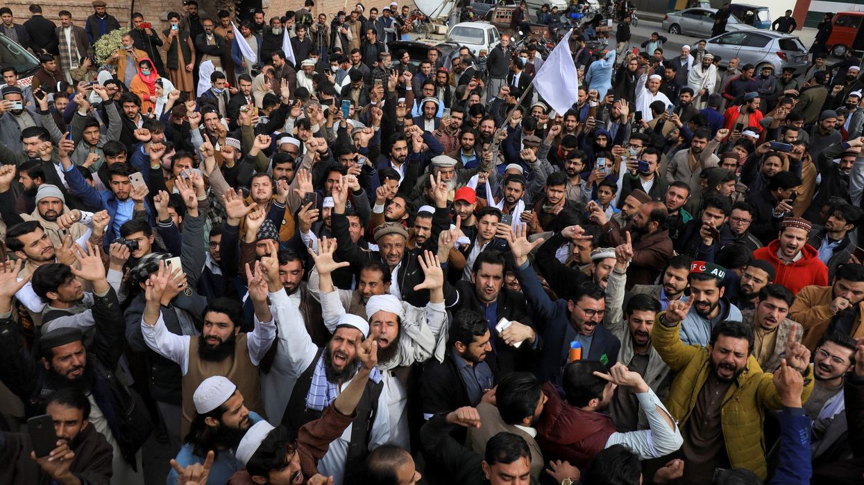 Pakistan to appeal to Taliban leader over police mosque bombing