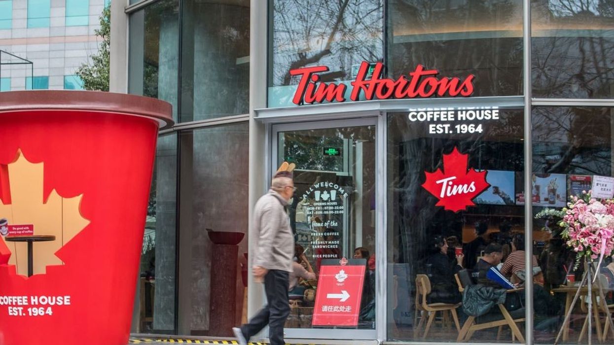 Hours-long queue amid economic crisis as Tim Hortons opens in Pakistan