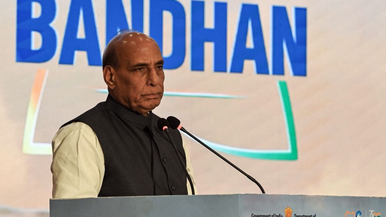 Singh, Wallace talk focus on military hardware production