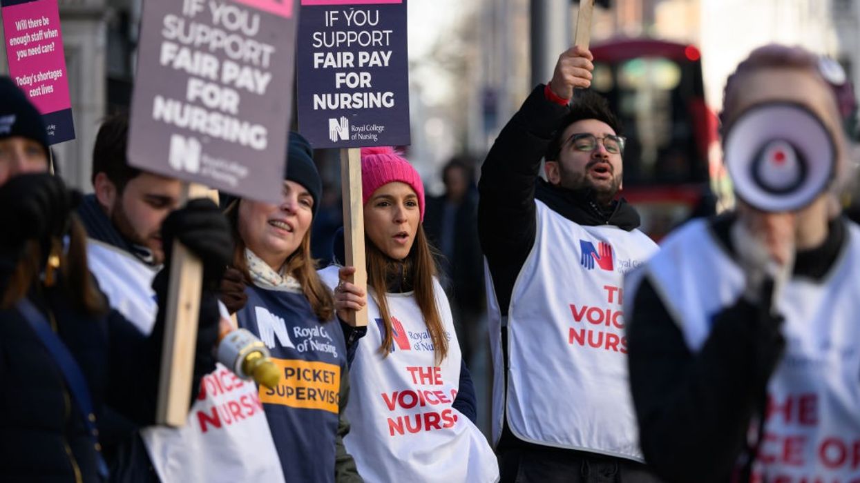 Nurses in England pause strikes to enter pay talks with government