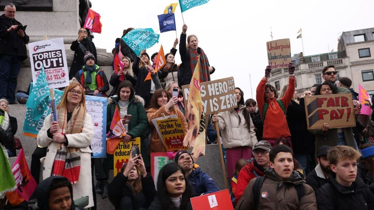 NHS strikes: UK government, healthcare unions agree final pay offer