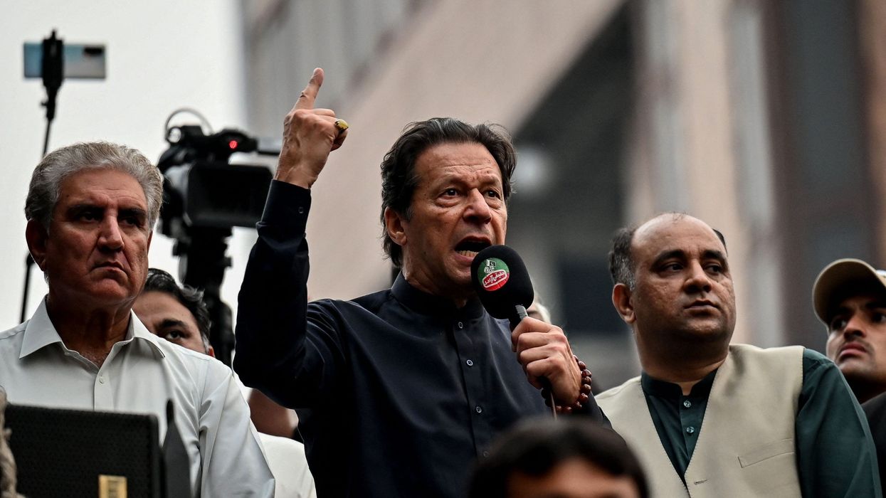 Pakistan's PM calls for unity; Imran expresses willingness for dialogue
