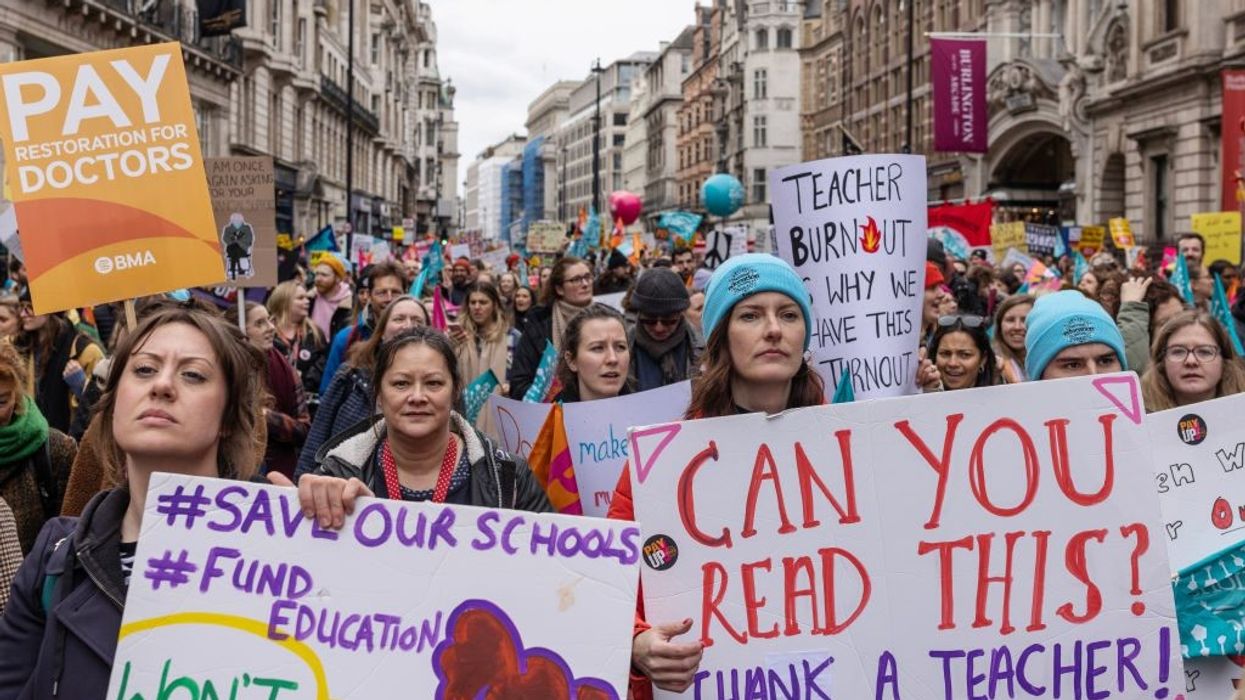 UK government to have ‘intensive talks’ with education unions to end strikes