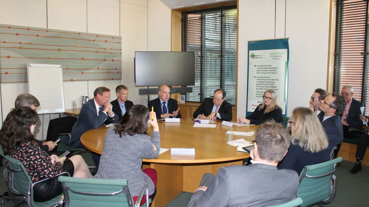 15 MPs attend ‘SaveOurPharmacies’ roundtable