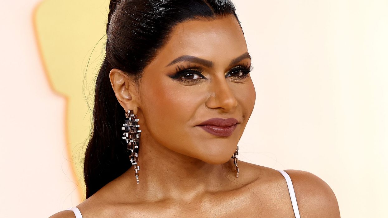 Mindy Kaling remembers late mother after accepting National Medal of Arts