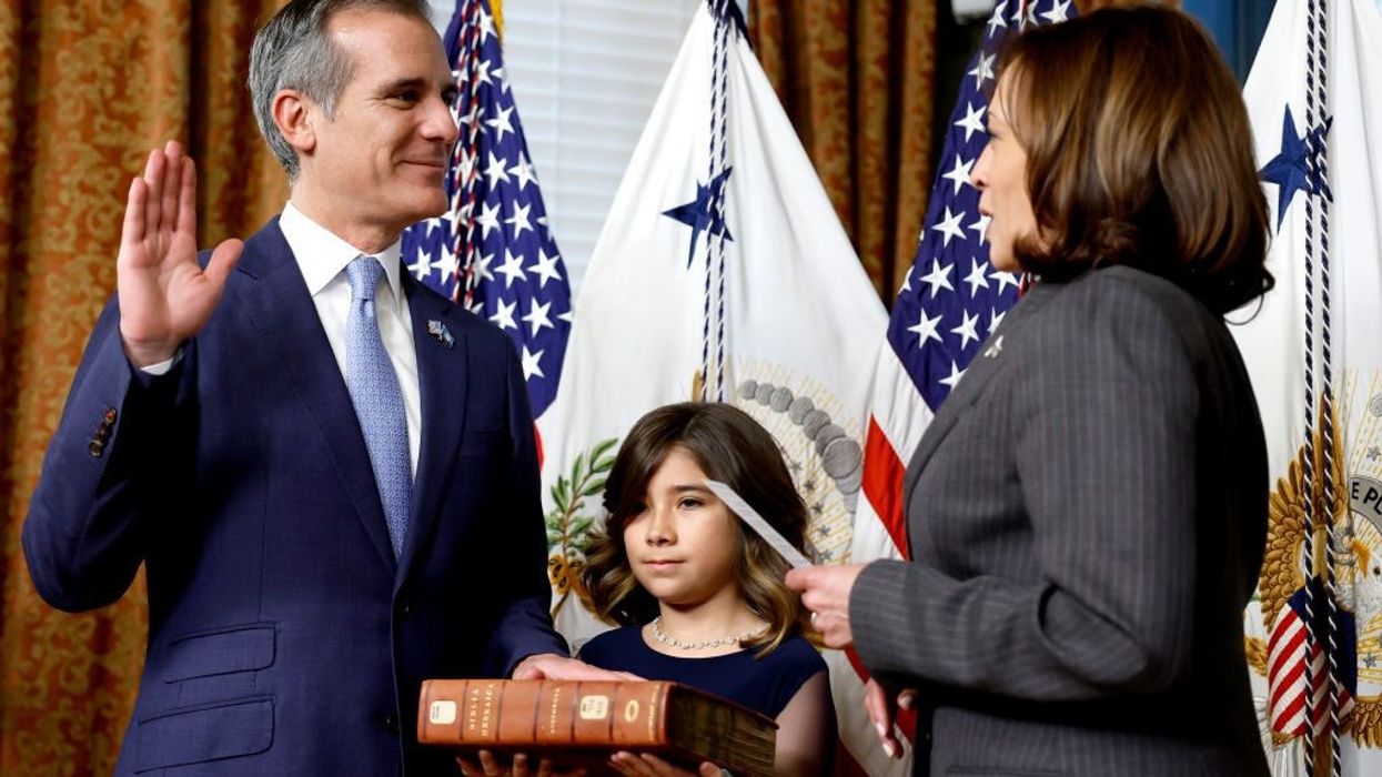 “It feels great. Can't wait to serve," says Garcetti after swearing-in as US envoy to India