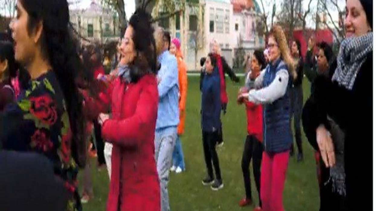 Indian community in Vienna performs on Naatu Naatu as part of flash mob presentation