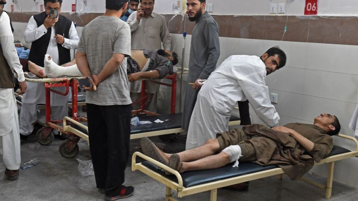 Four killed in blast targeting police vehicle in Pakistan