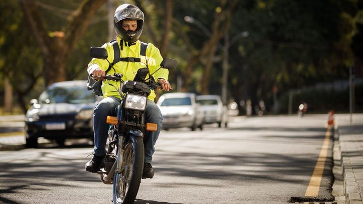 UK: Indian delivery drivers arrested over working illegally