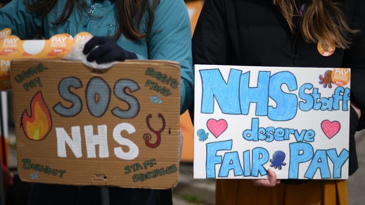 Senior doctors in England begin voting on strike action over pay dispute