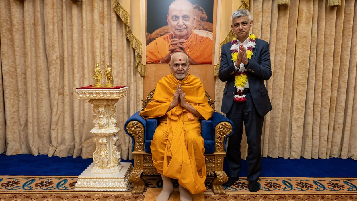 London mayor visits Neasden Temple to meet His Holiness Mahant Swami Maharaj