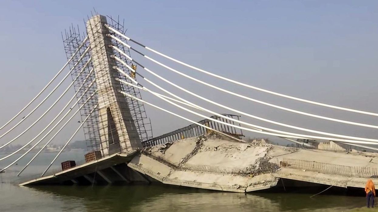 Suspension bridge in Bihar collapses again