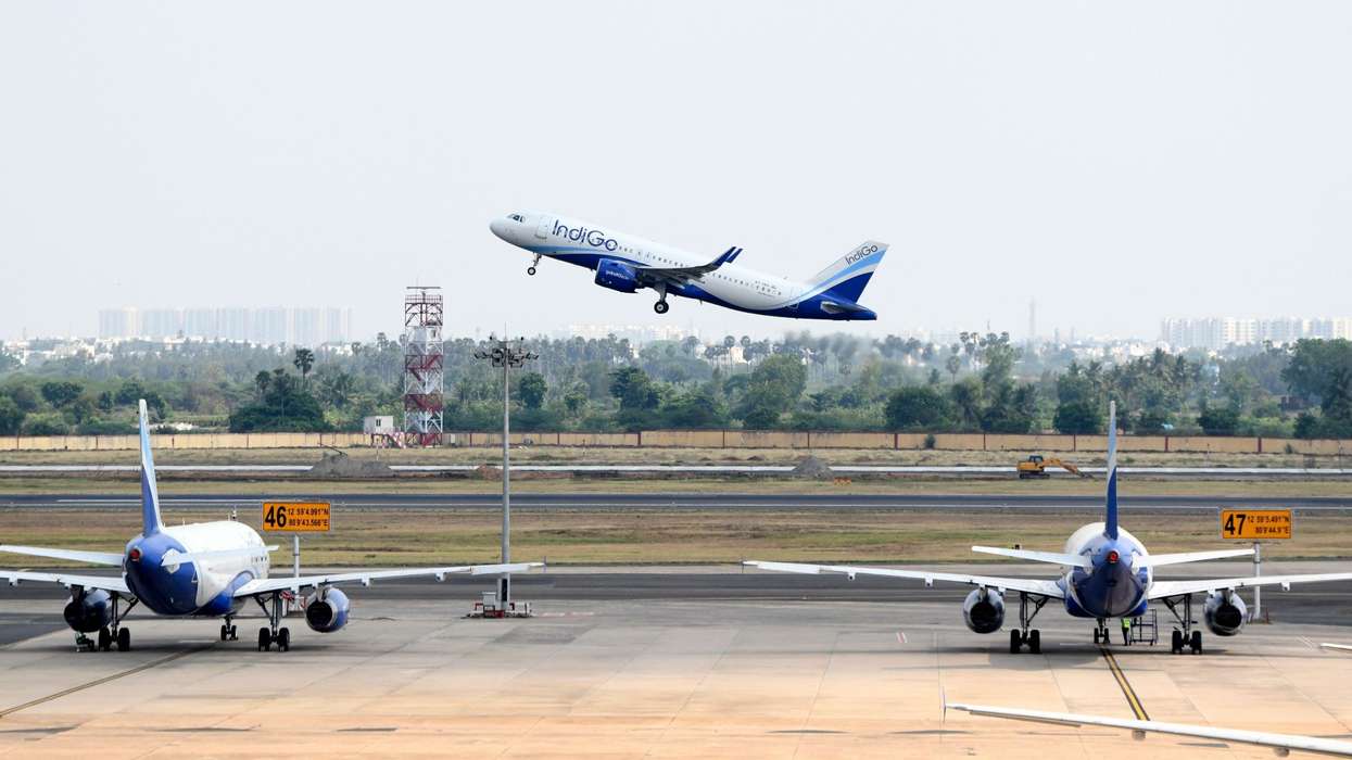 Indian flight braves adverse weather, returns safely after entering Pakistan airspace