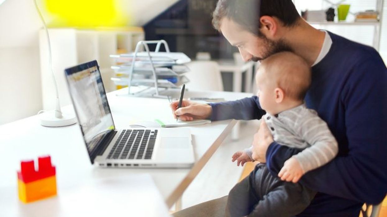 1 in 2 families face financial hardships when dads take paternity leave