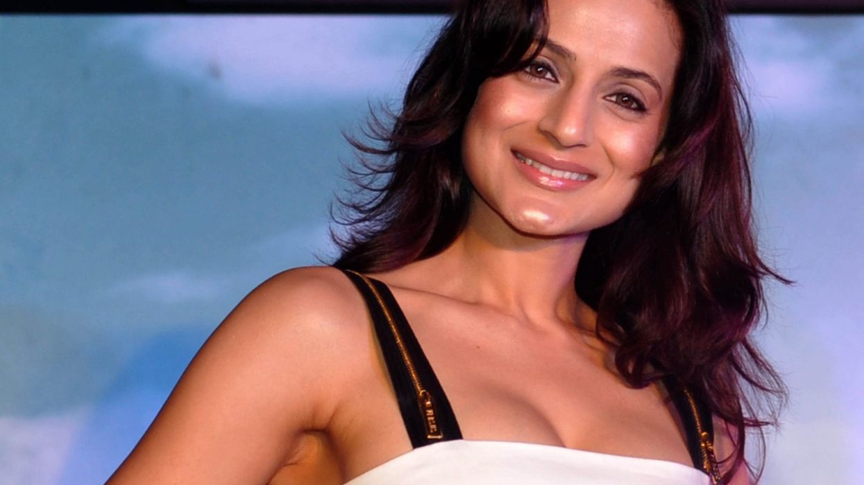 Ameesha Patel surrenders in cheque bounce case