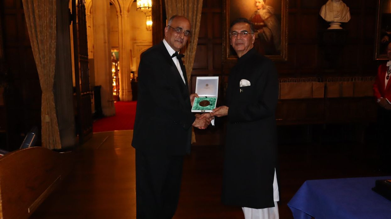 Art Malik receives Pakistan society’s Jinnah Medal