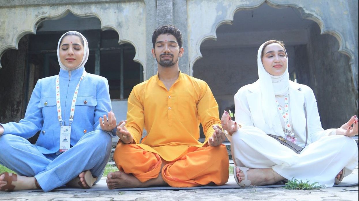 Parmarth Niketan hosts special meditation and yoga session for G20 delegates