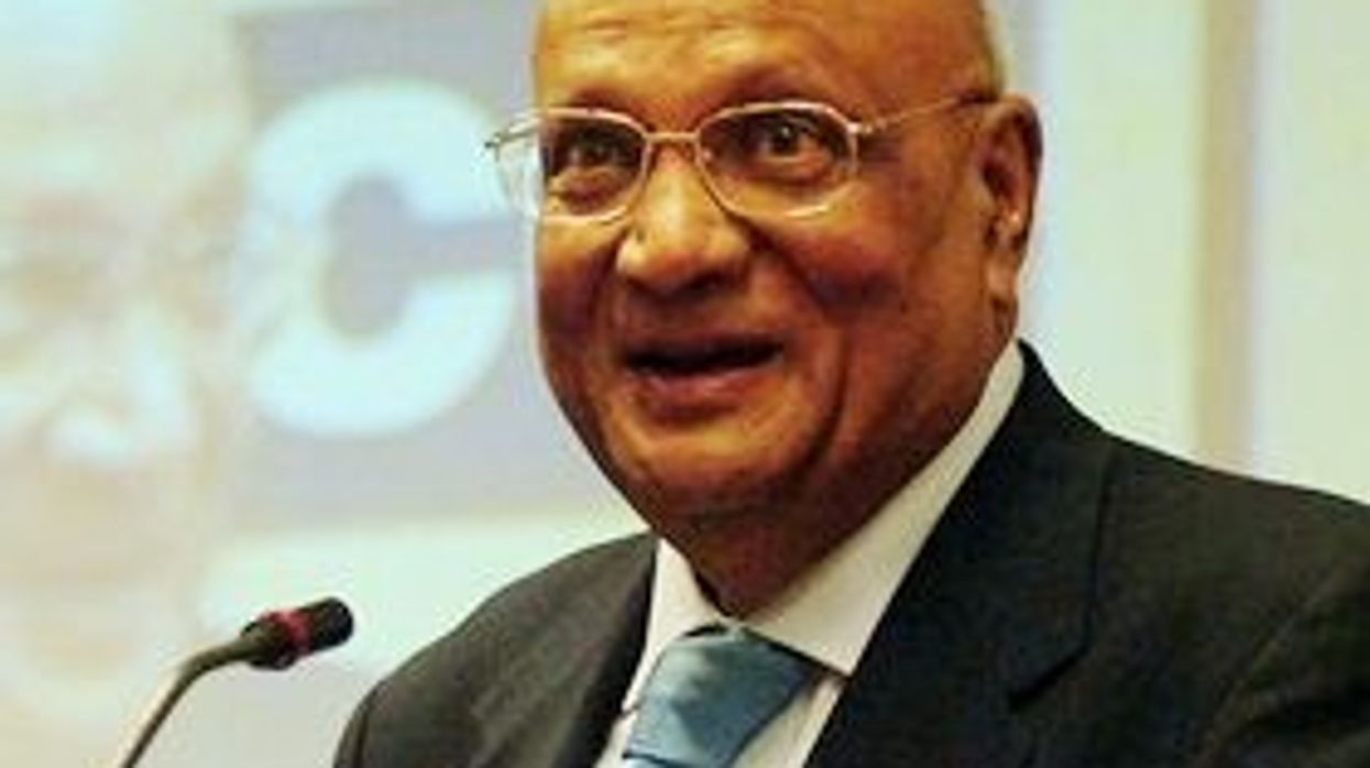 Lord Swraj Paul pays tribute to late wife with memorial at London Zoo