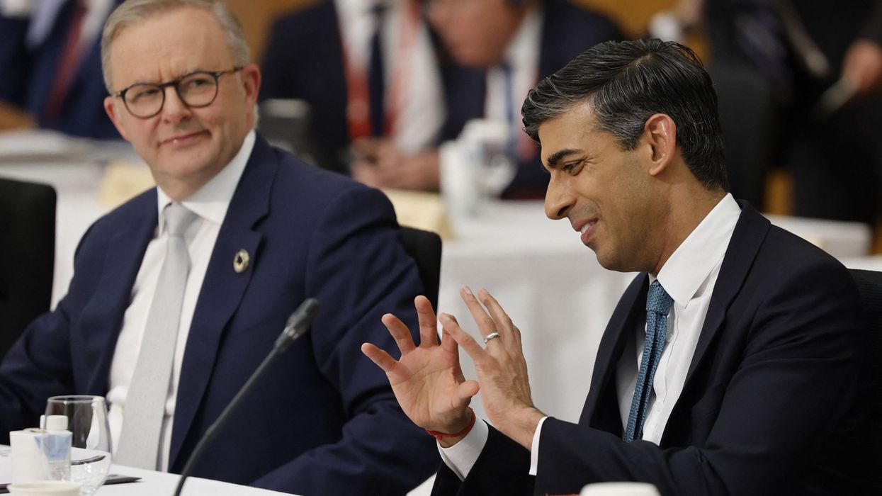 British and Australian prime ministers trade 'verbal bouncers' over Ashes Test