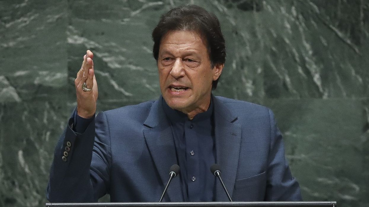 Imran Khan supports bailout deal after meeting IMF officials