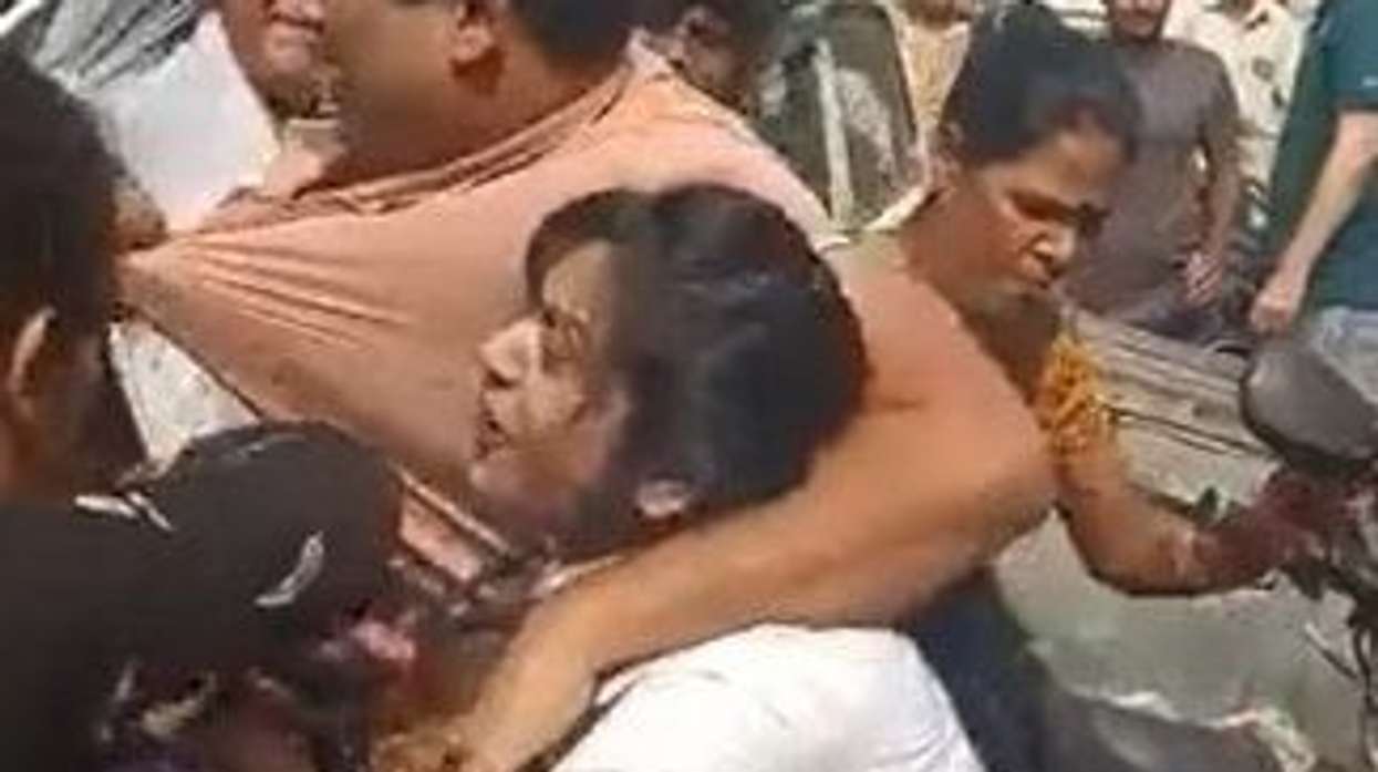 Angry mob in Delhi thrashes pilot, husband over alleged abuse of 10-year-old domestic help