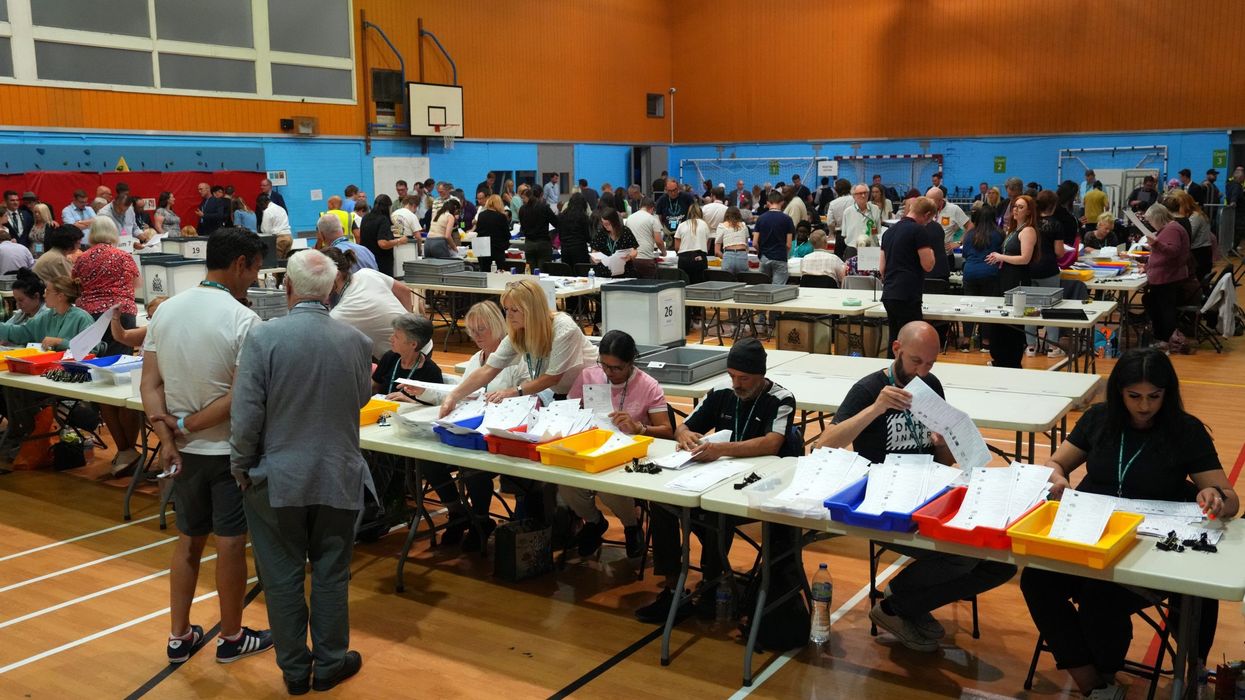 Senior Conservatives urge Sunak to consider spring election