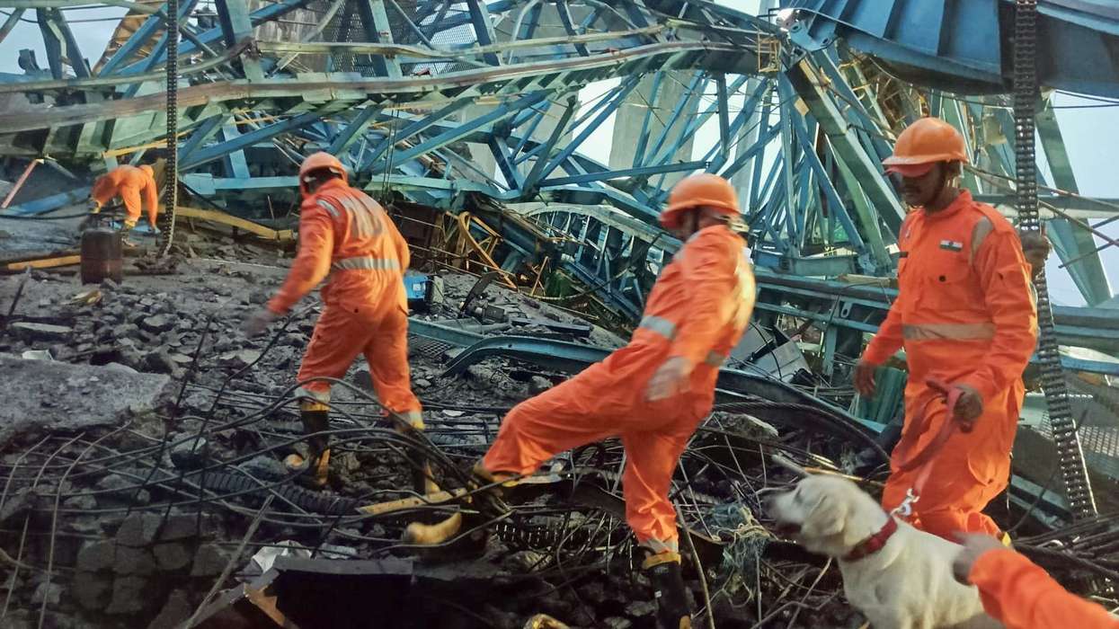 Tragic crane collapse claims 17 lives in India's Maharashtra