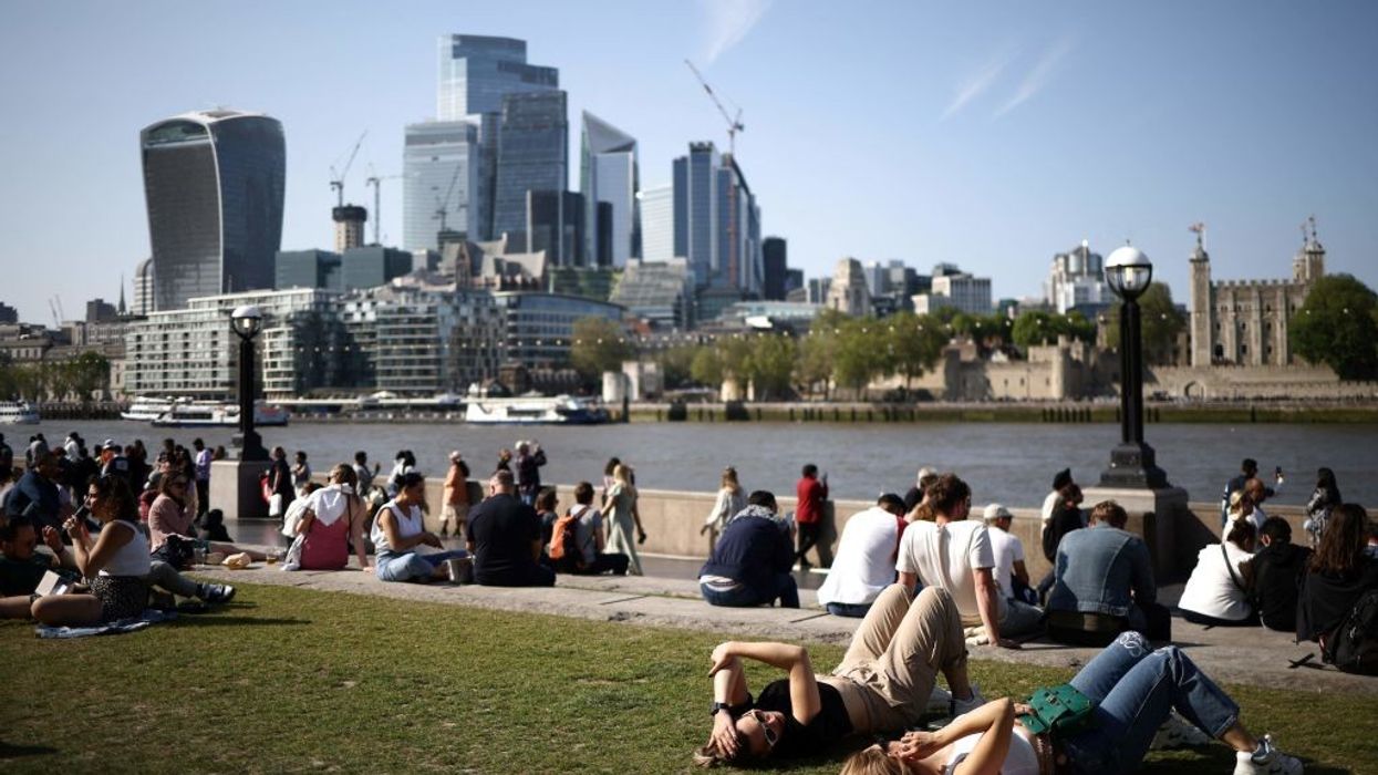 Heat takes unequal toll on Britain's ethnic minorities