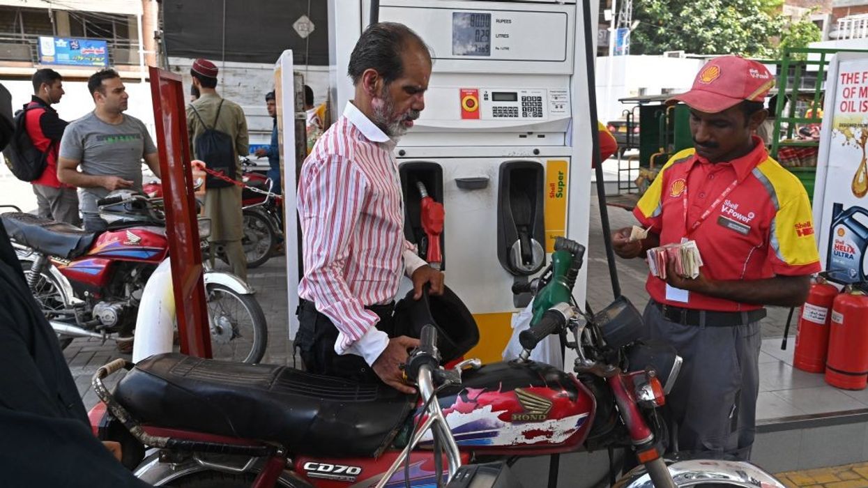 Pakistan inflation eases for second month in a row