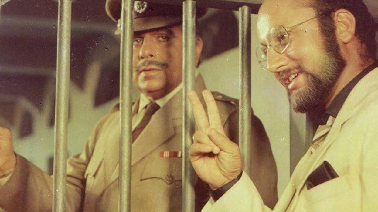 Anupam Kher expresses gratitude as ‘Karma’ clocks 37 years