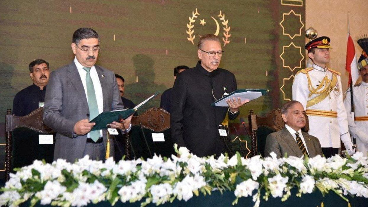 Pakistan's caretaker prime minister sworn-in
