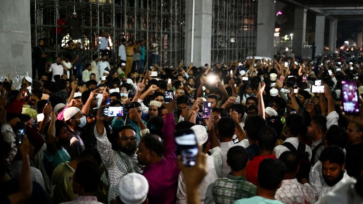 Protests after jailed Bangladeshi Islamist leader dies