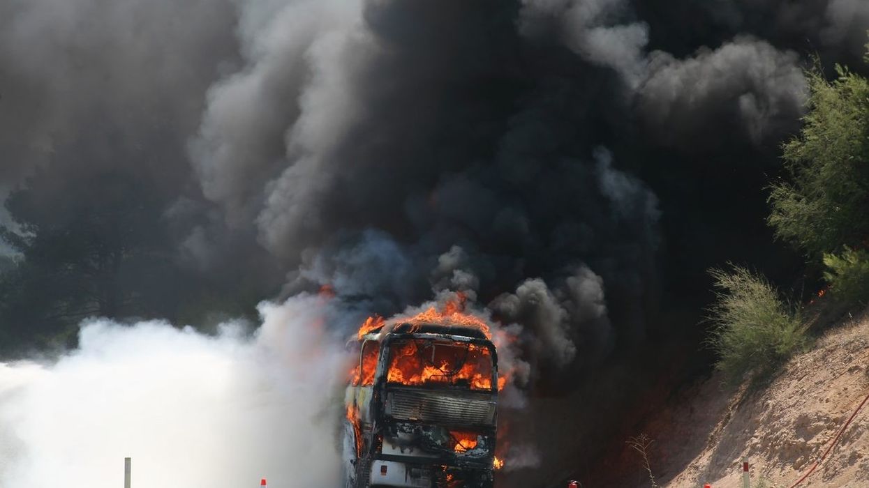 Bus crash in Pakistan kills 18 people