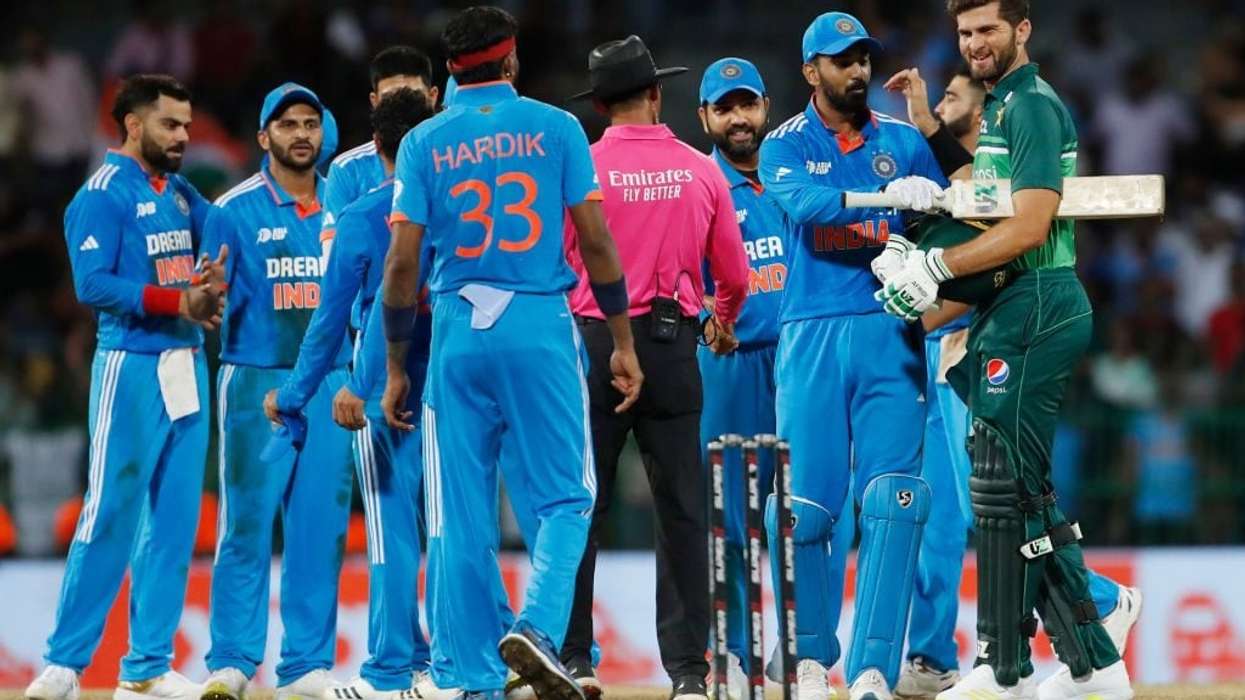 Kohli, Rahul fire as India thump Pakistan