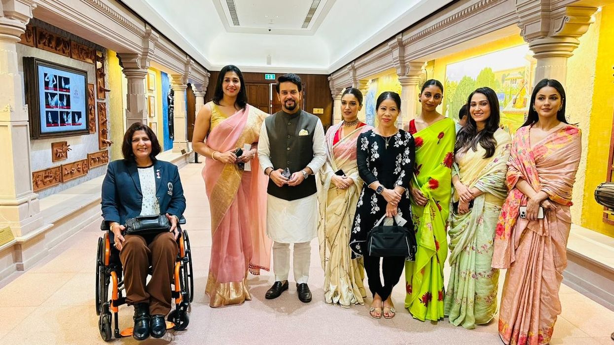 'Thank You For Coming' actresses visit new Parliament building