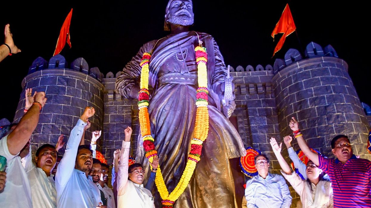 Victoria & Albert to loan ‘Tiger Claws’ weapon to India