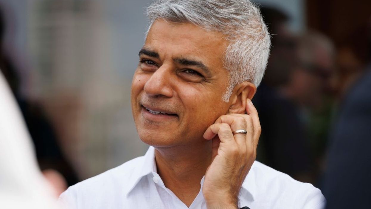 Sadiq Khan expresses concern over French bedbug outbreak