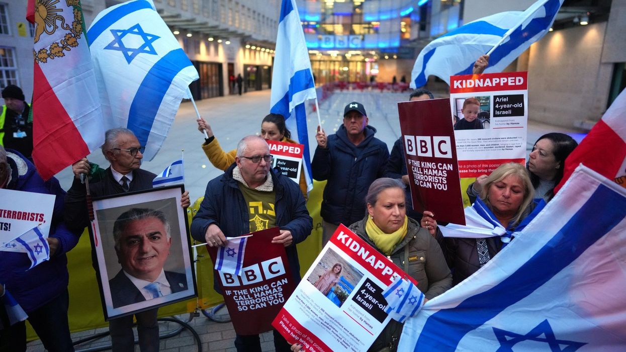 Hundreds rally outside BBC over Hamas coverage