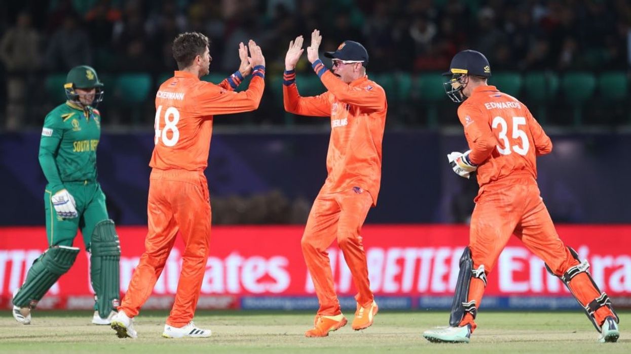 Netherlands humiliate South Africa