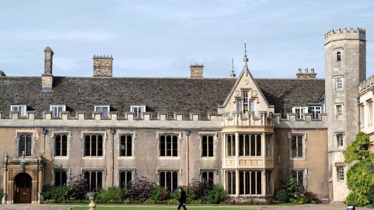 Disadvantaged students pursue top UK degrees in record numbers
