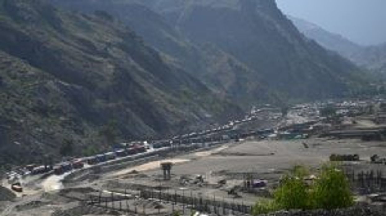 5 civilians killed in Pakistan blast